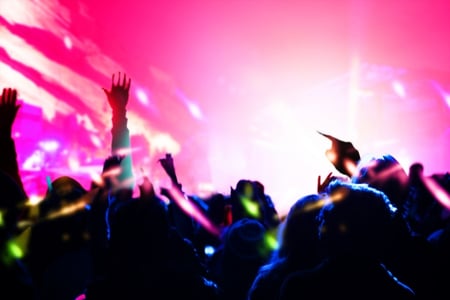 写真 ライブで盛り上がっている