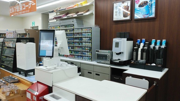 写真　ローソン店内のレジ付近