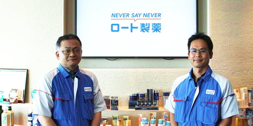 写真　ロート製薬の担当者さま2名