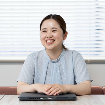 （写真）社員