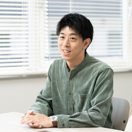 （写真）社員