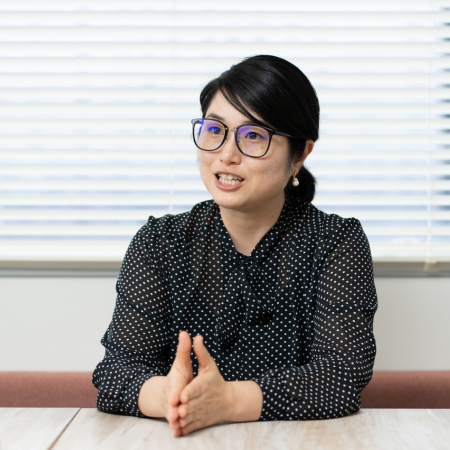 （写真）社員