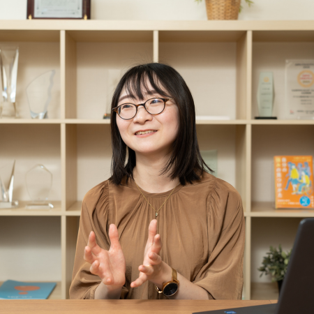 （写真）社員