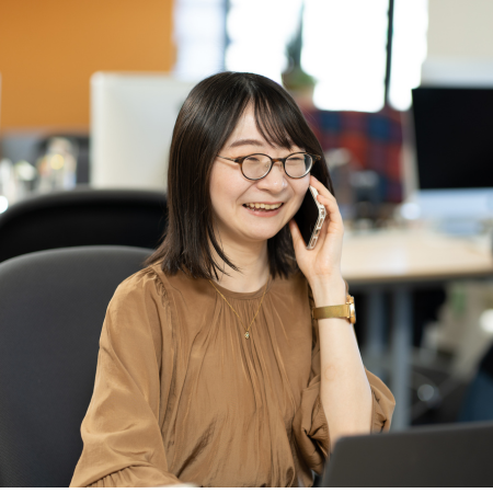 （写真）社員