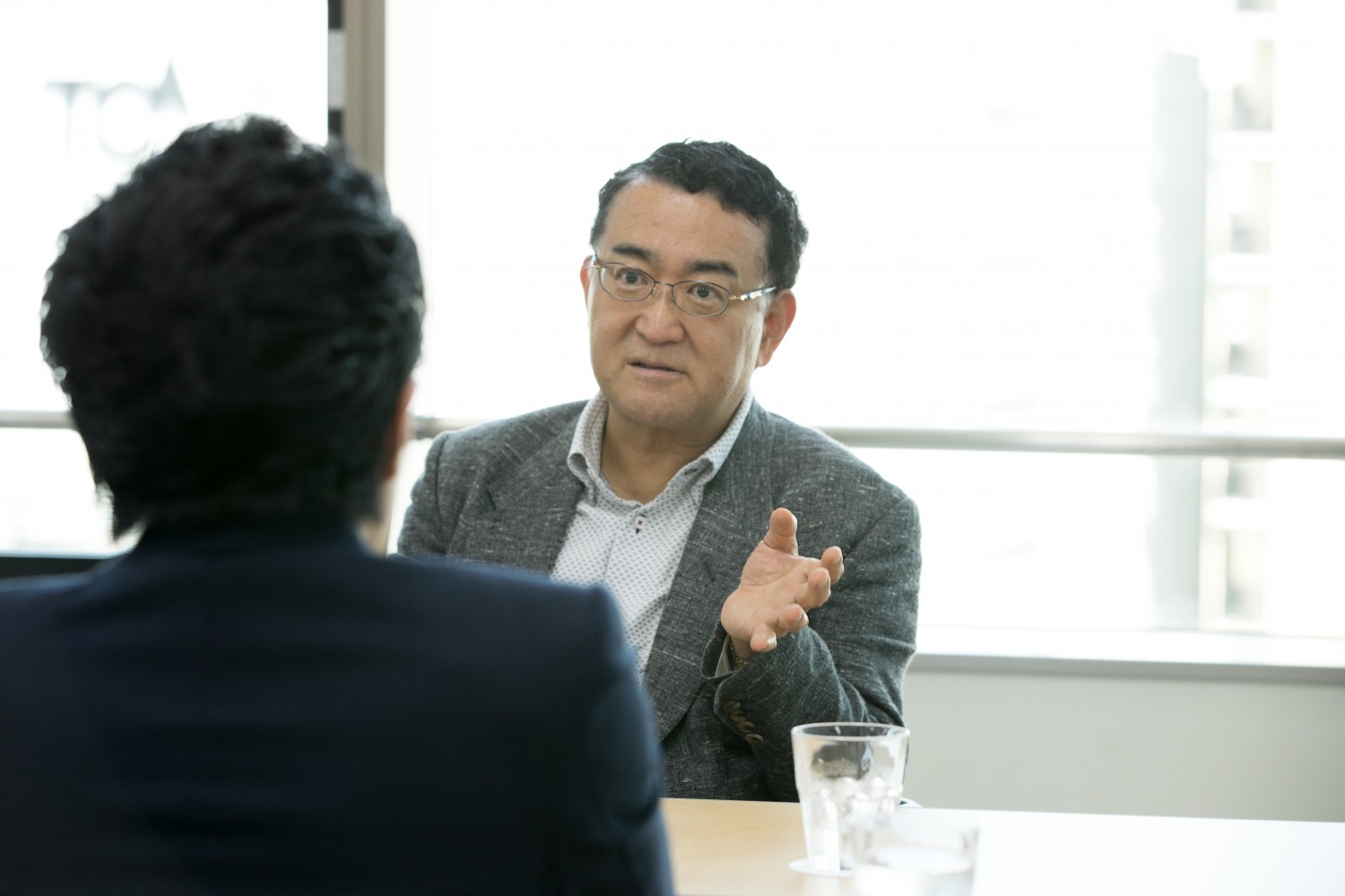 写真　歴史的背景を語る北さん