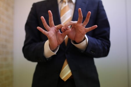 写真　手話通訳のイメージ