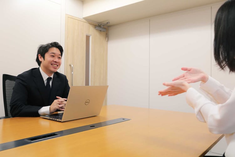 専任のコンサルタントによる監修や相談