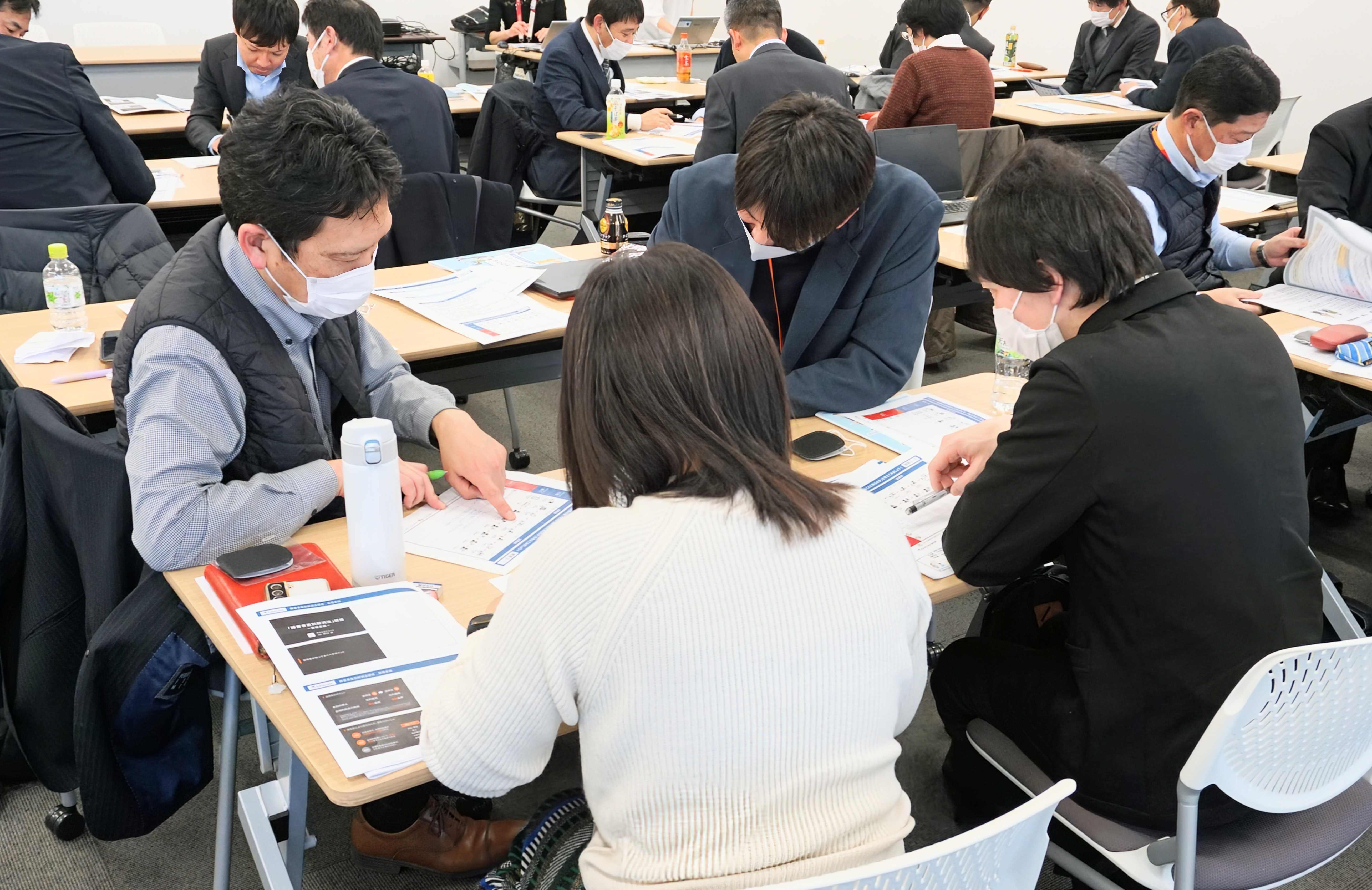 写真　グループワークの様子